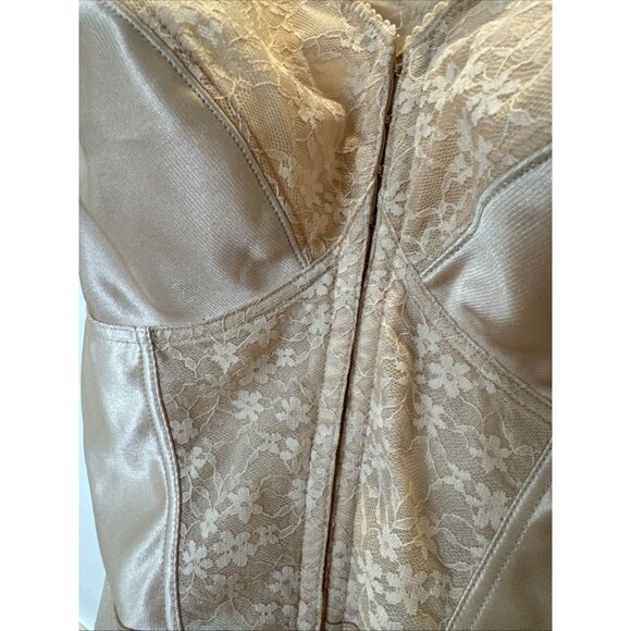 Exquisite Form Corset 38D Style #5107565 - Picture 3 of 6